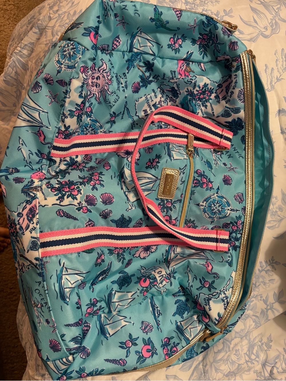 Lilly Pulitzer Florida print weekender bag with shoulder strap EUC